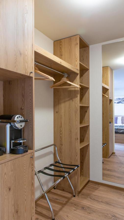 Viu Hotel Villars Bagian luar foto