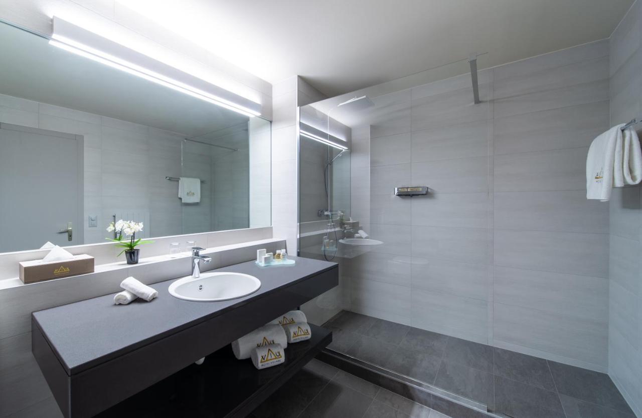Viu Hotel Villars Bagian luar foto
