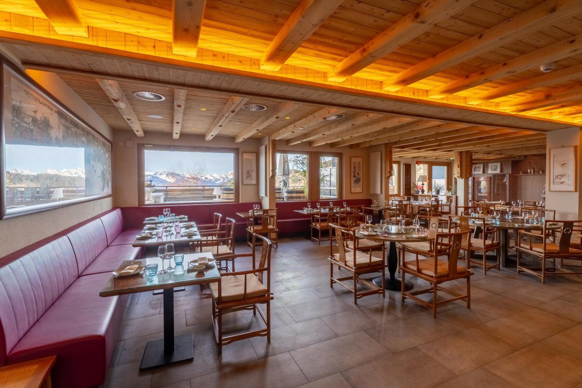 Viu Hotel Villars Bagian luar foto