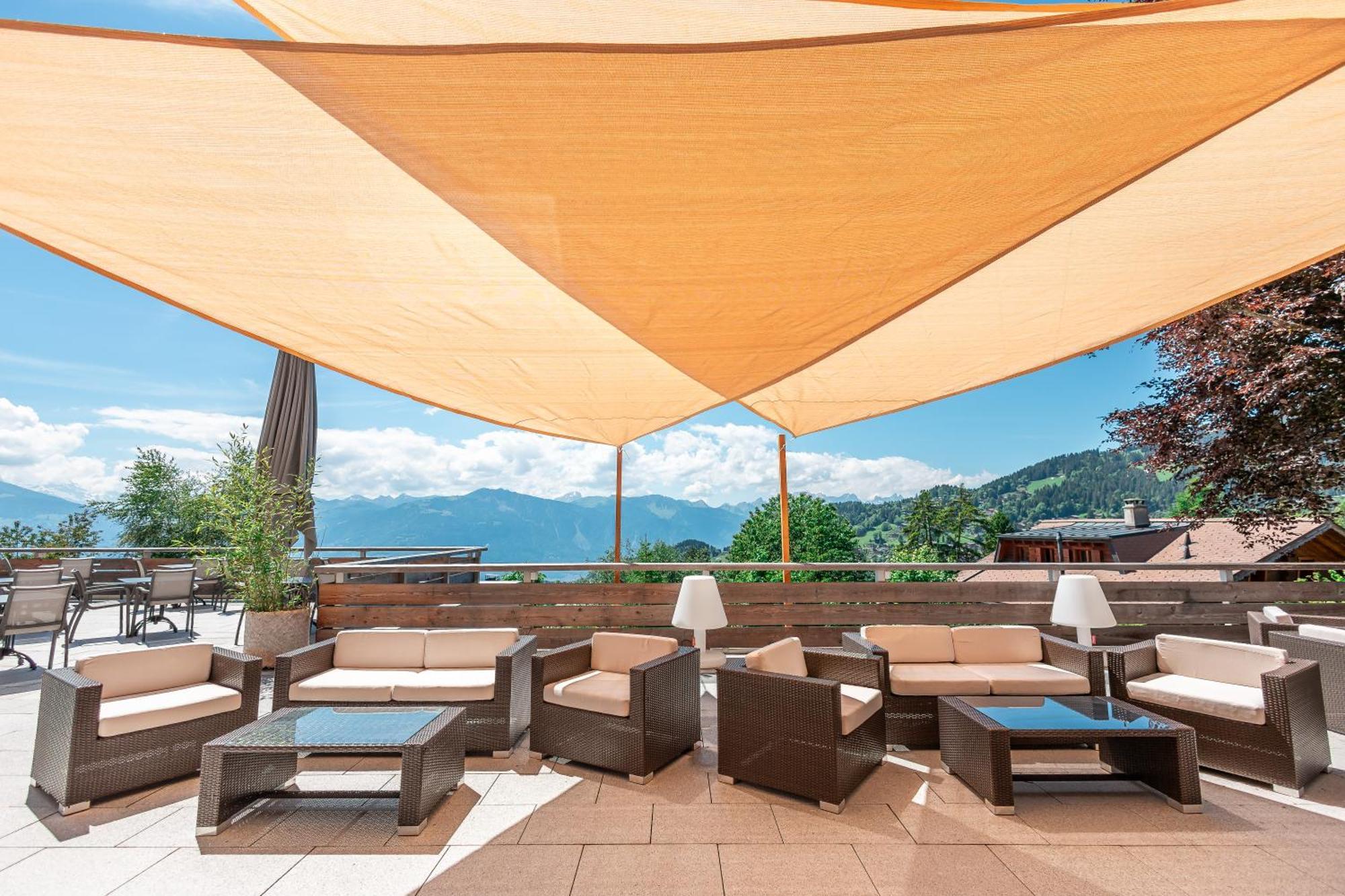 Viu Hotel Villars Bagian luar foto