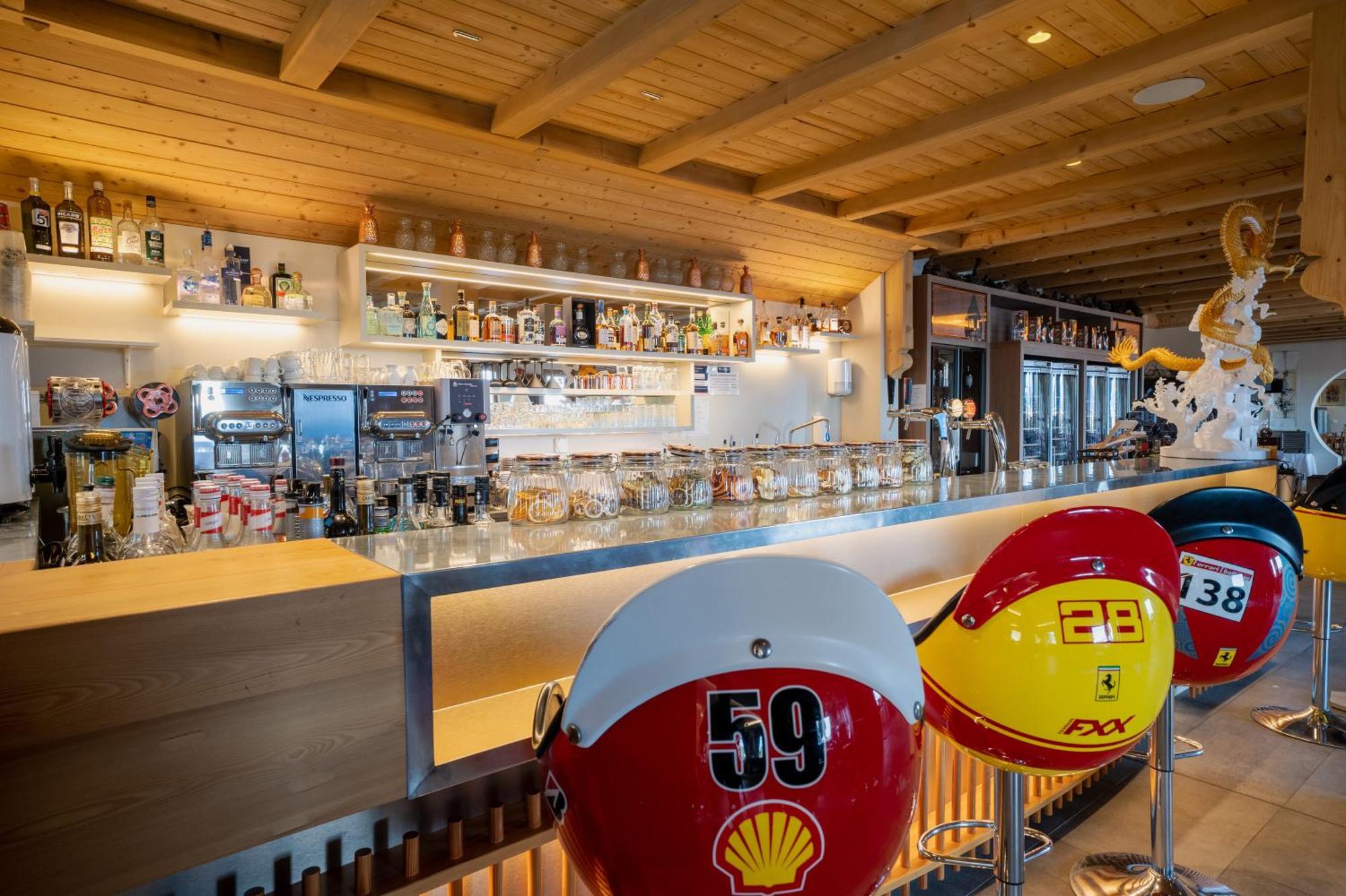 Viu Hotel Villars Bagian luar foto